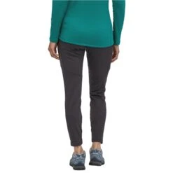 PATAGONIA W'S R1 DAILY BOTTOMS INK BLACK - BLACK X-DYE 23 -Winter Sportswear 9 110770 w s r1 daily bottoms ink black black x dye 40545 inbx 03