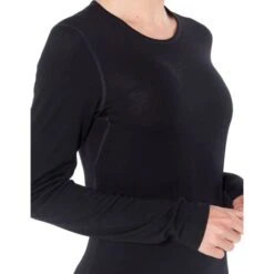 ICEBREAKER 260 TECH LS CREWE W BLACK 23 -Winter Sportswear 9 43501 260 tech ls crewe w black 104387 001 05