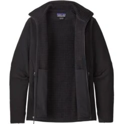 PATAGONIA M'S R2 TECHFACE JKT BLACK 23 -Winter Sportswear 9 77751 83625 blk 03