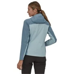 PATAGONIA W'S R1 CROSSSTRATA HOODY STEAM BLUE 23 -Winter Sportswear 9 126989 85450 stme 03