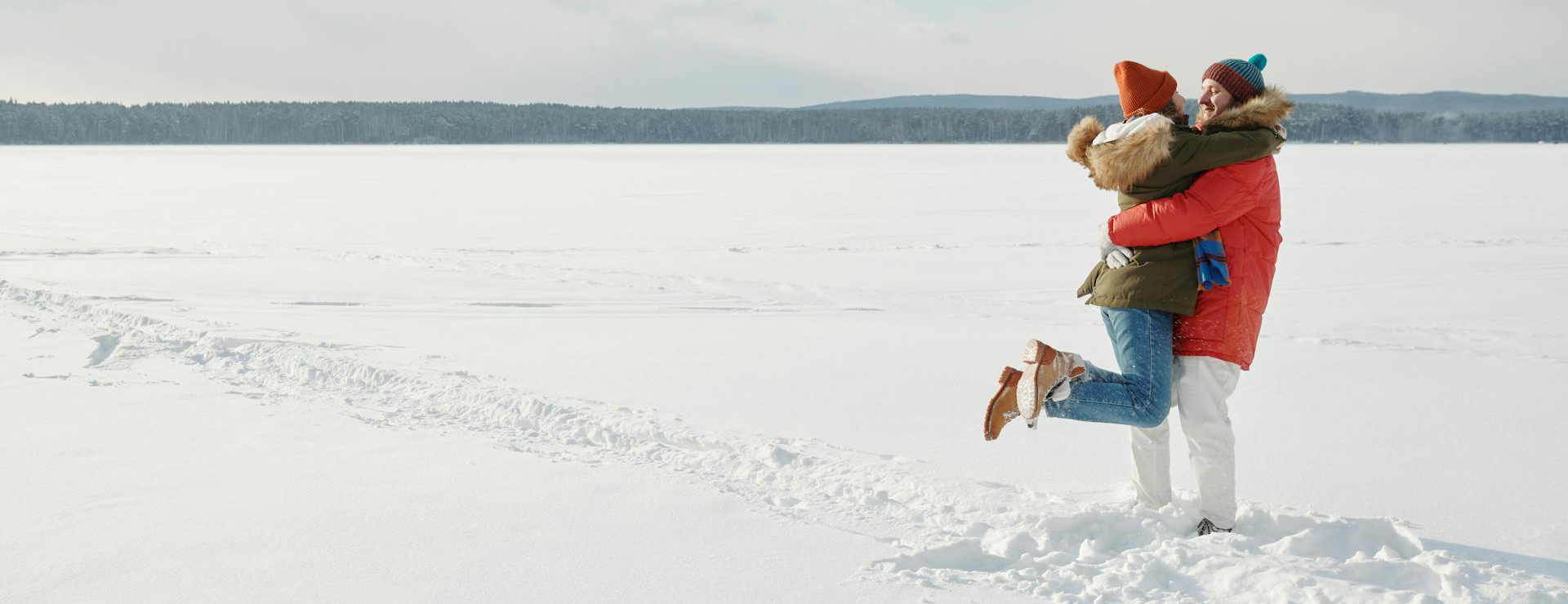 Winter Sportswear -Winter Sportswear pexels boris pavlikovsky 6799509